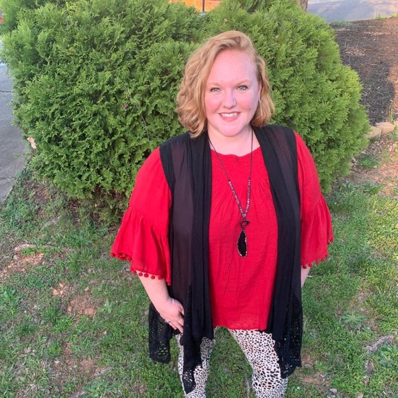 Meet your Posher, Beverly - Picture 2 of 8